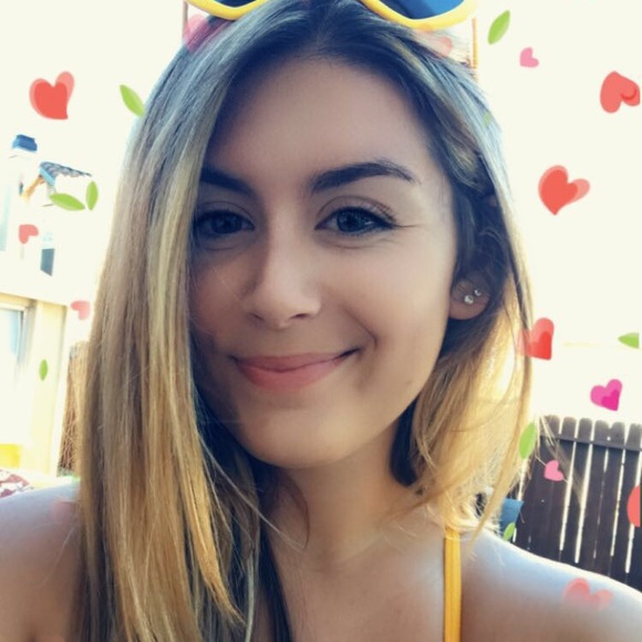 Meet your Posher, Audrey - Picture 1 of 1